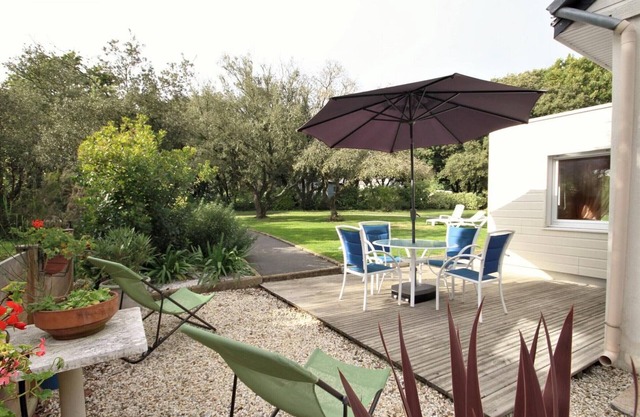 Cozy Green Retreat - 800m from Beaches, Close to Guérande & La Baule