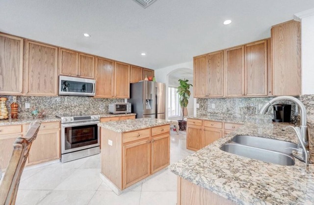 Cozy haven in prestigious Silver Fall near Hard Rock Stadium Casino & Hollywood