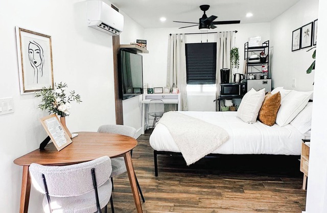 Cozy Hideaway, 9mins away from Hard Rock Casino. Work & Relax, High Speed WiFi