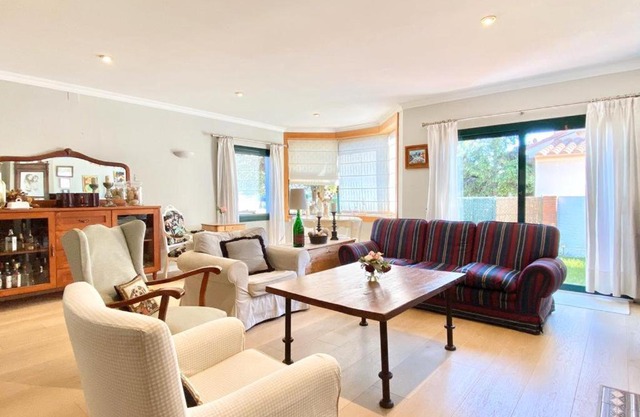 Cozy holiday home with pool in St Pere Pescador