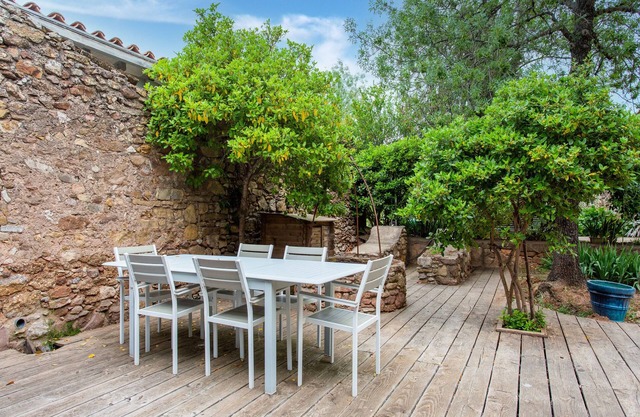Cozy holiday home in Occitanie