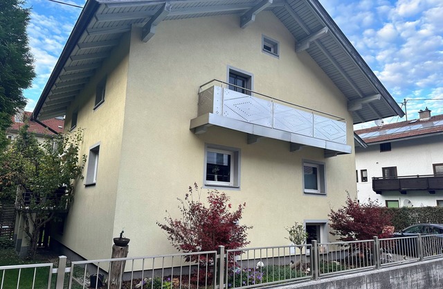 Cozy Holiday Home in the Alps for 8 People. Pet-Friendly!