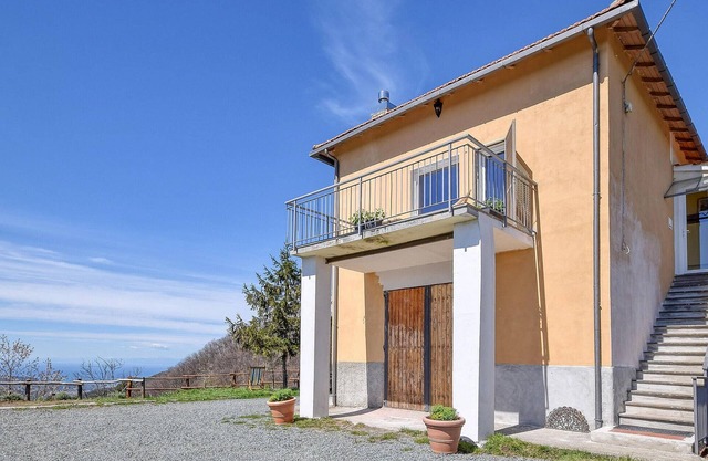 Cozy home in Castiglione Chiavarese