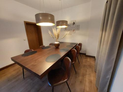 Cozy Home, 7 Beds, WiFi, Kitchen, Balcony, Bielefeld Center