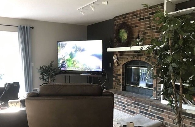 Cozy home by airport mall of America