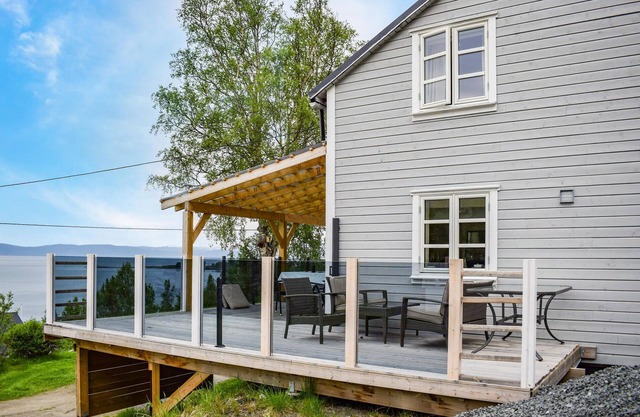 Cozy home in Ballangen with WiFi