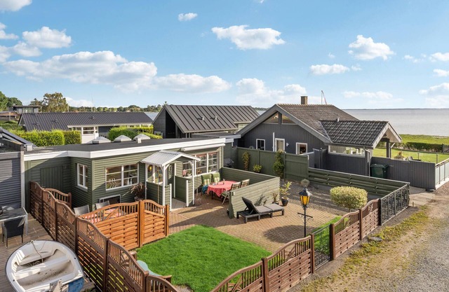 Cozy home in Bjert with WiFi