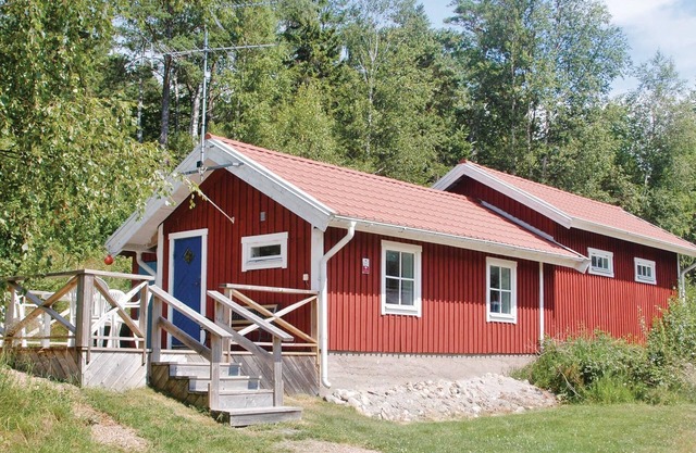 Cozy home in Henån with kitchen