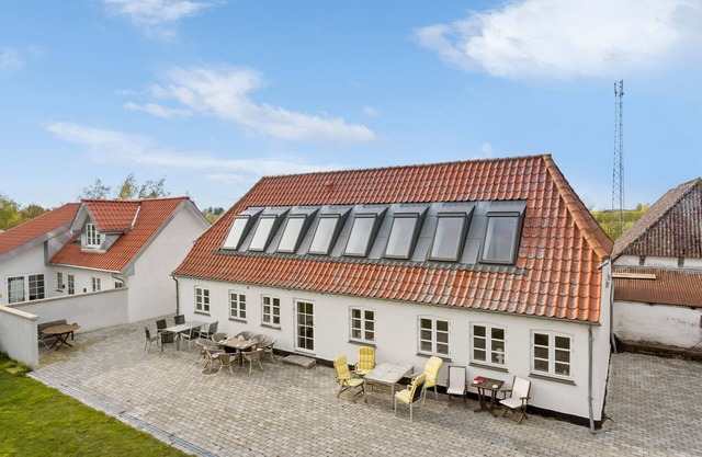 Cozy home in Humble with WiFi