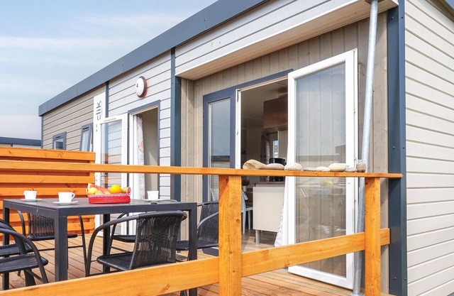 Cozy home in Hvide Sande with WiFi