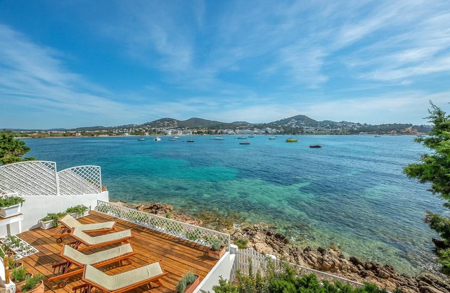 Cozy home in Ibiza with house sea view