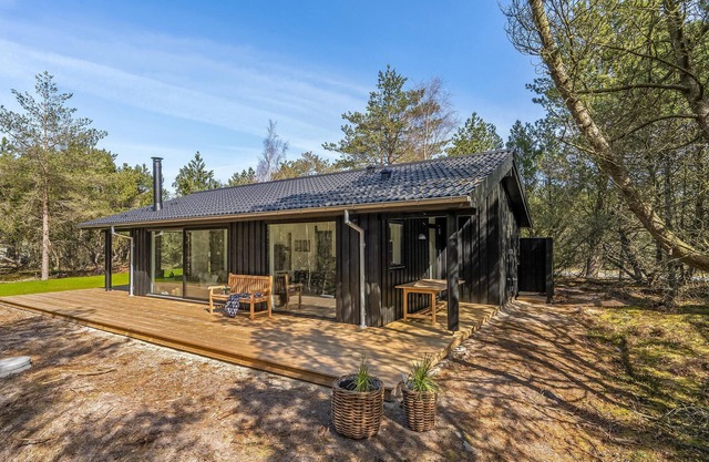 Cozy home in Læsø with kitchen