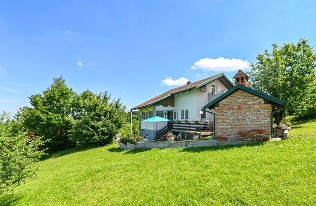 Cozy home in Martinkovec with WiFi