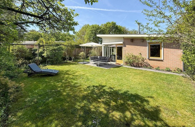 Cozy home in Putten with WiFi