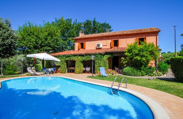 Cozy home in Roncitelli