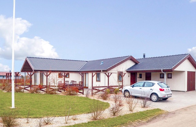 Cozy home in Vinderup with WiFi