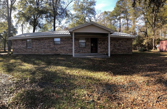 *Cozy Home on Toledo Bend* Big Circle Drive* Boat Parking* Close to Boat Ramp*