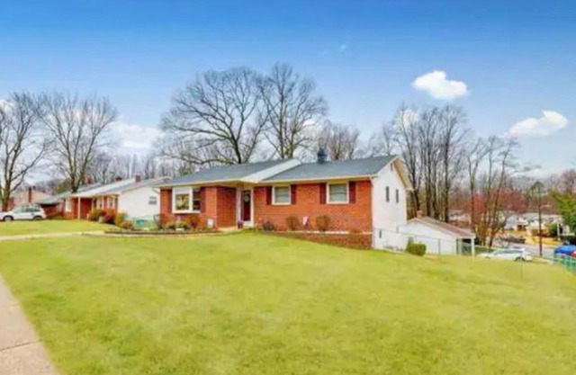 Cozy Home with Relaxing Views - 10 mins. to BWI