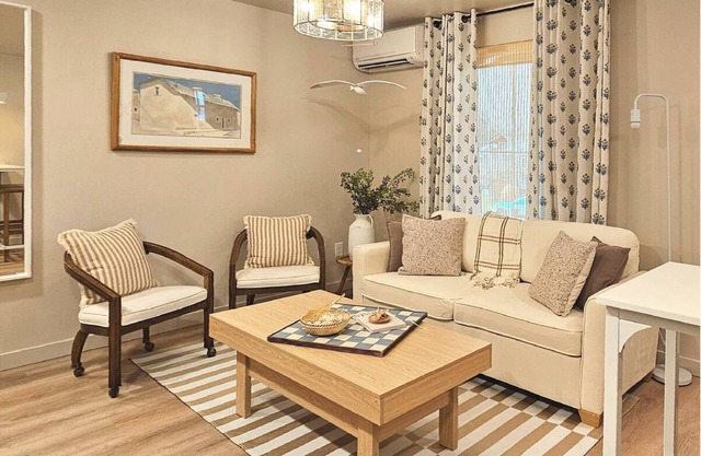 Cozy Hotel-Style Stay w/On-Site Gift Store & Event Space Access!