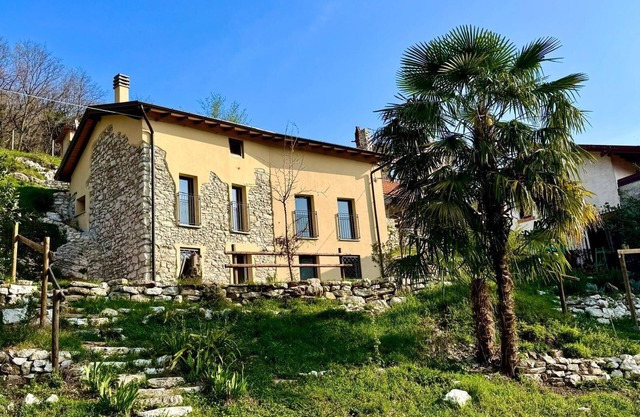 Cozy house in nature a few kilometers from the wonders of Lake Maggiore