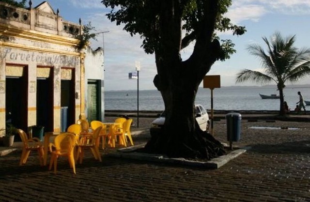 Cozy house in the historic center of Itaparica. Beach in 5 minutes on foot