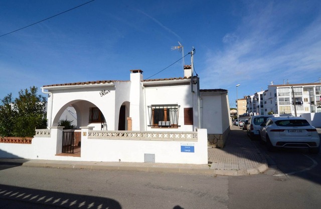 Cozy House near Beach & Golf in Costa Brava