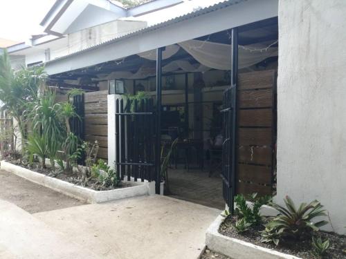 Cozy Inn Mactan
