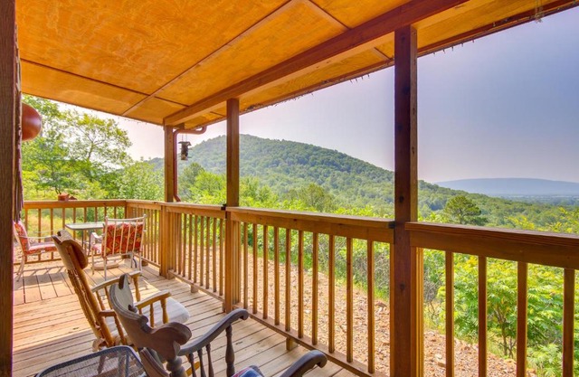 Cozy Lake Sardis Cabin with Stunning View!