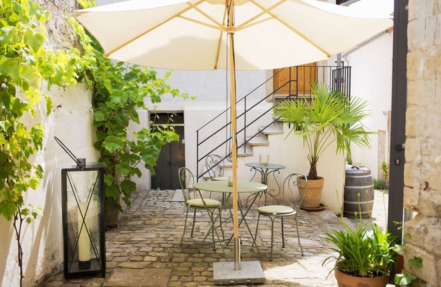 Cozy living between forest, vines and almond trees in the Pfalzhäusel