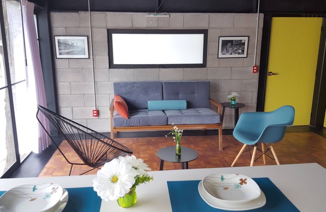Cozy loft apartment 3