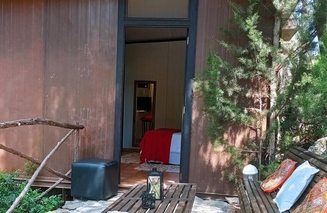 Cozy Loft Sant Joan 1 Apartment with Mountain Views, Wi-Fi & Terrace