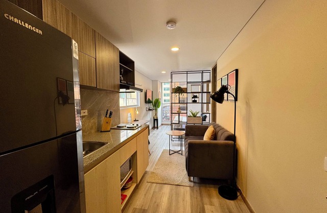 Cozy Loft in 93 park