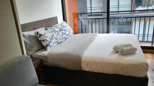 Cozy loft in chico near 93 park