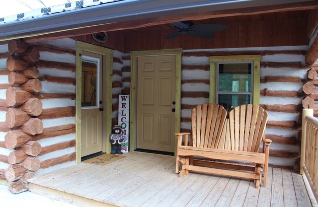 Cozy Log Cabin in the Heart of Smoke Hole Canyon Overlooking South Branch River.