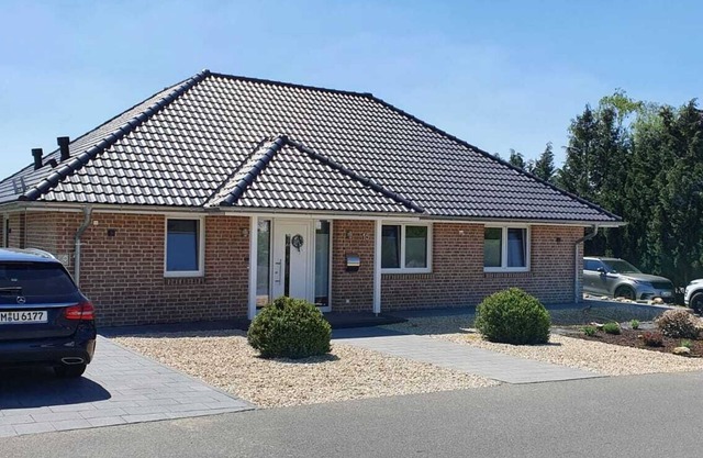 Cozy luxury vacation home Eifelblick Schneifel with garden sauna and dream view