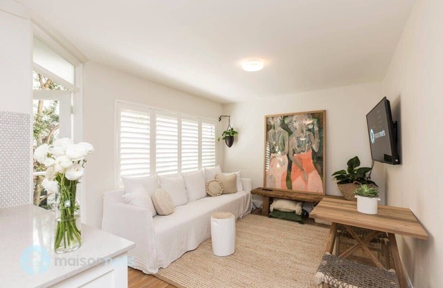 Cozy Manly Beachside Apartment