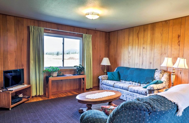 Cozy McCall Area Home w/360 Degree Mountain Views