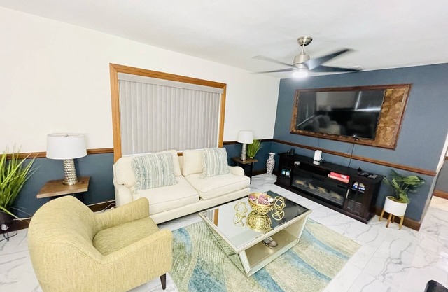 Cozy Miami Home Close to Hwy, Beaches, Airports