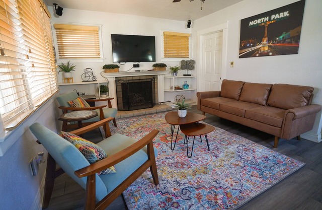 Cozy Mid-Century Craftsman