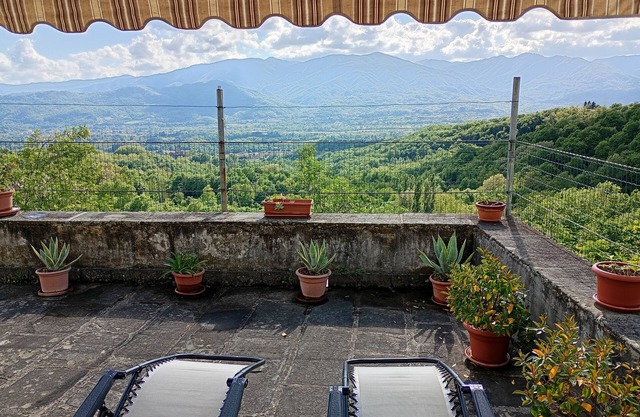 Cozy mini apartment on large terrace with unique view, pets allowed