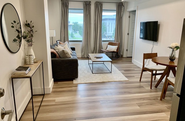 Cozy Modern Apt Downtown Tulsa