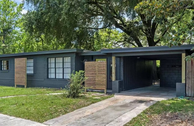 ☆Cozy modern home☆- 3BR - free WiFi - free parking - next to park w/ pond