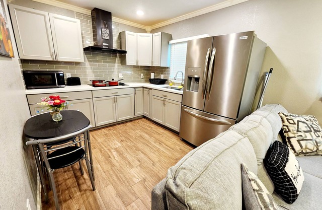 Cozy, Modern Stay Located Near Hobby Airport, And Many Facories