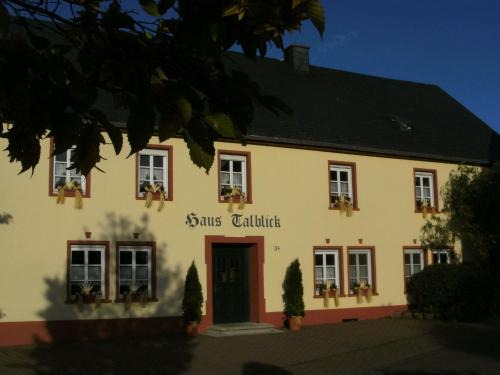 Cozy Morbach Getaway