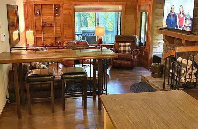 Cozy Mountain Retreat
