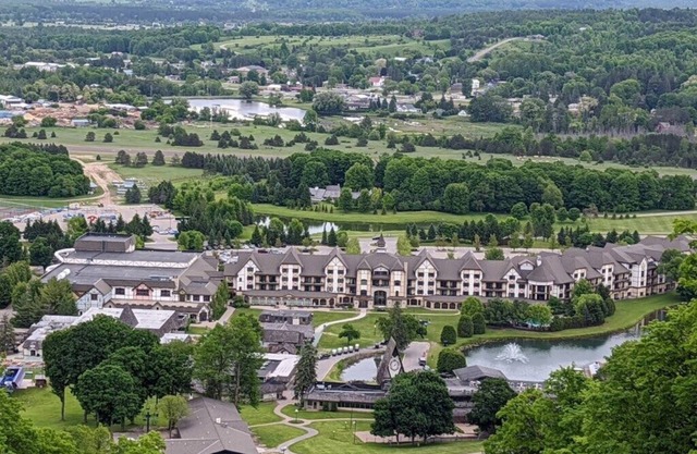 Cozy Mountain Run at Boyne, 1 Bedroom Suite