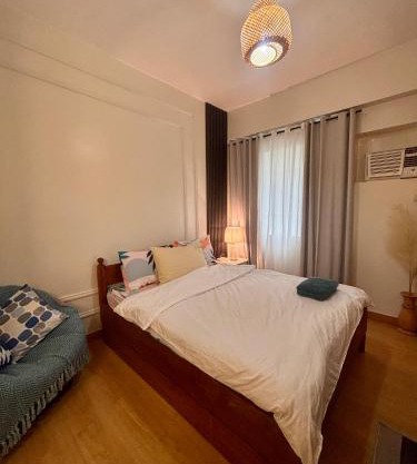 Cozy Near Mall SM Fairview Trees Residences Quezon City
