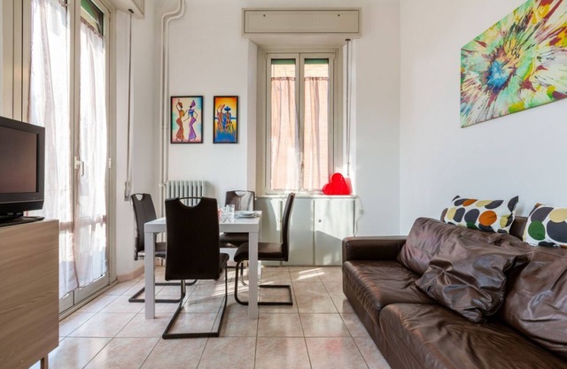 Cozy one-bedroom apartment 1.5km from IULM University!
