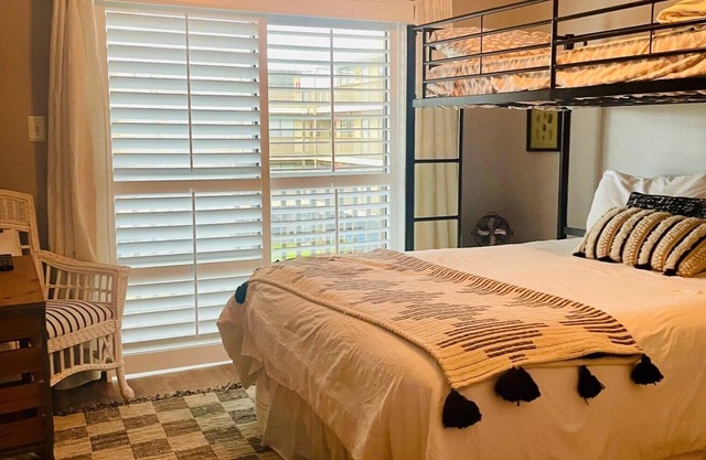 Cozy Orange Beach condo with access to the beautiful Gulf Coast beach