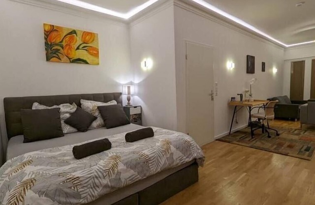 Cozy penthouse with terrace in the heart of the city EM-APARTMENTS GERMANY